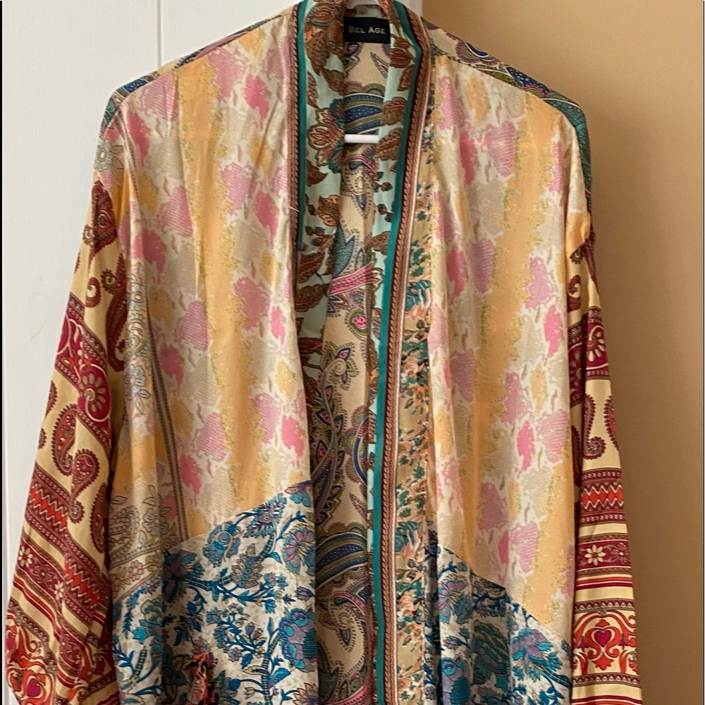Kashmini NWOT robe/shorter kimono from Belgae